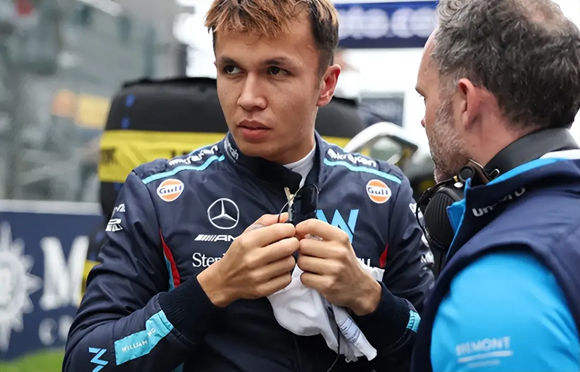 雷竞技官网 -皇家马德里赛后回应争议，志在荷甲名次提升，话题不断，赛季目标并未改变(皇家马德里段子)